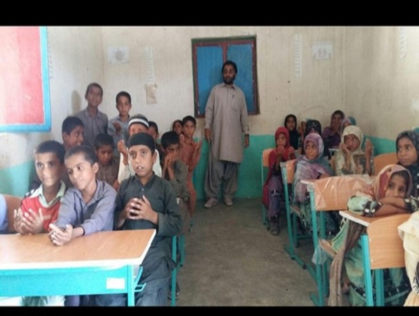 معلمانی که ۶ماه حقوق نگرفته اند/ فقر درمدارس غیردولتی مناطق محروم