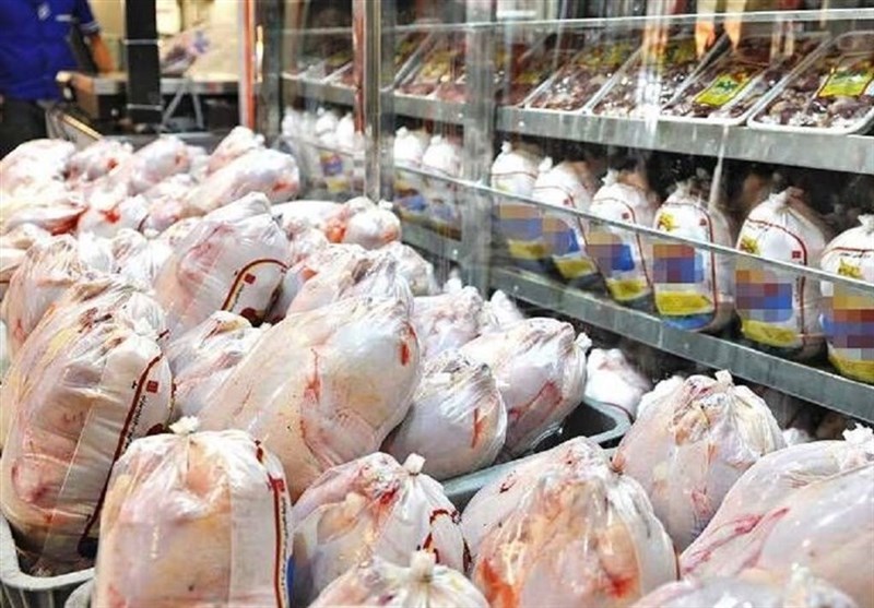 ۱۵ تن مرغ منجمد روزانه در لرستان توزیع می‌شود