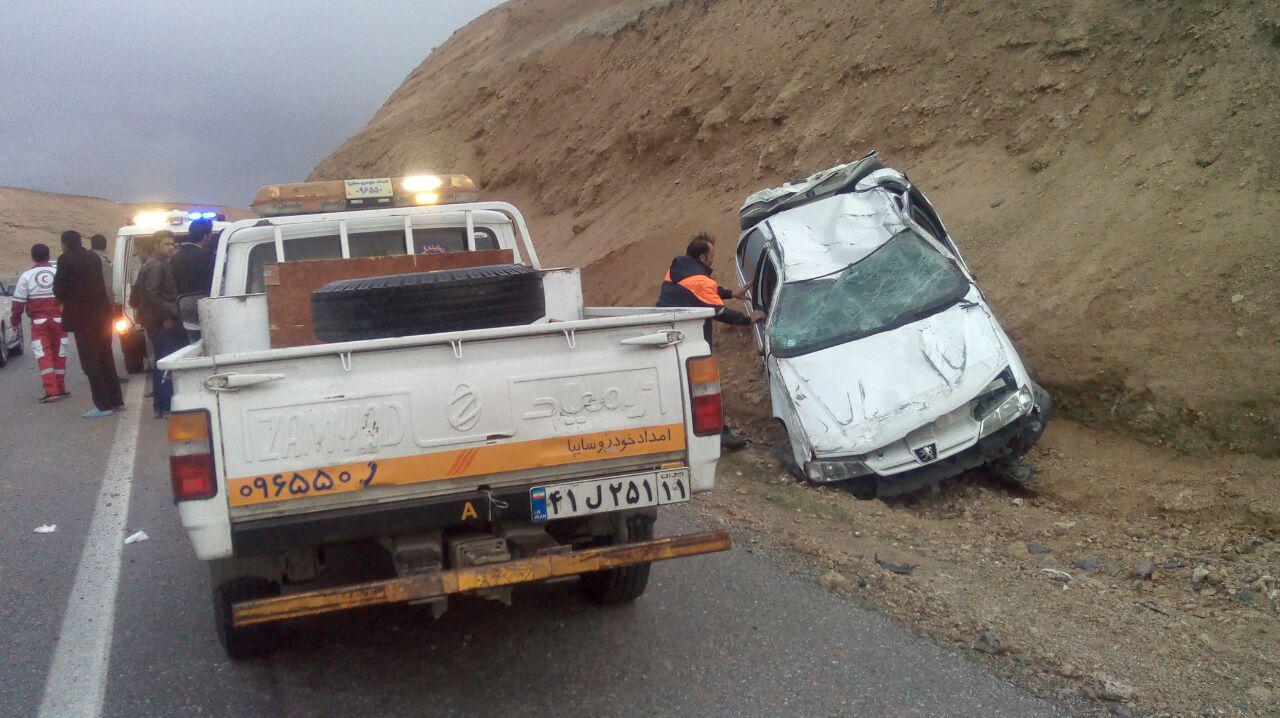 واژگون شدن خودرو پژو پارس درجاده الشتر-خرم آباد