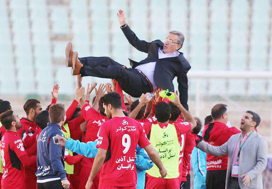 مراسم کامل اهدای جام قهرمانی پرسپولیس در لیگ شانزدهم