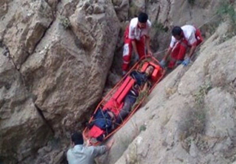 کوهنورد گمشده در ارتفاعات یافته کوه خرم‌آباد پیدا شد