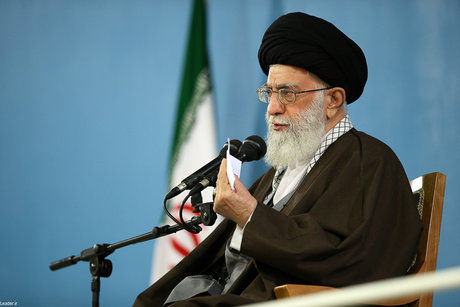 آمریکا با مردم ایران دشمنی دارد