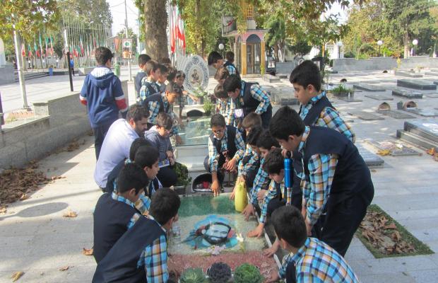 کابوس تلخ سند ۲۰۳۰در ایران تمامی ندارد/ بخشنامه جنجالی وزارت آموزش وپرورش؛دانش آموزان را از حضور در گلزار شهدا منع کرد
