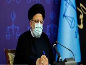 وزارت بهداشت گرفتار حاشیه‌سازی‌ها نشود/ بازداشت 12 کارمند متخلف و یک کارچاق‎کن