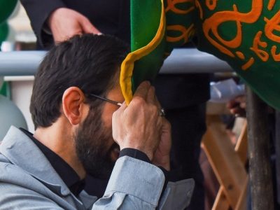در سایه پرچم خورشید/ کاروان زیارت در راه لرستان