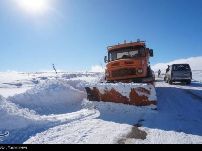 درگیری 5 شهرستان لرستان با برف؛ راه 470 روستا مسدود شد