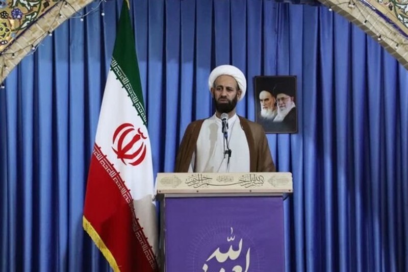 تجلیل امام‌جمعه خرم‌آباد از پرستاران و شهدای کادر درمان لرستان