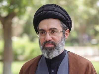 آیتالله خامنهای: دانش نخبه ایرانی در خدمت زندگی واقعی مردم است